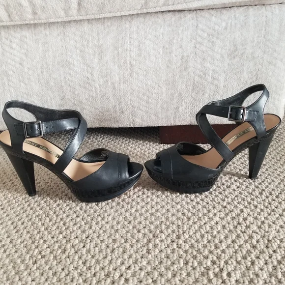 Audrey Brooke Black Leather Sandals Heels Size 6.5M - Picture 4 of 11